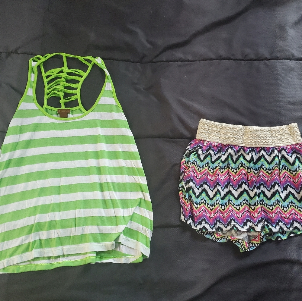 girl xl desgn shorts and tank
